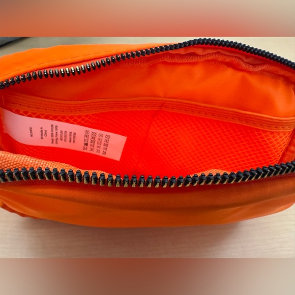Fanny Pack Orange Crossbody Bag for Women and Men. - Picture 6 of 7
